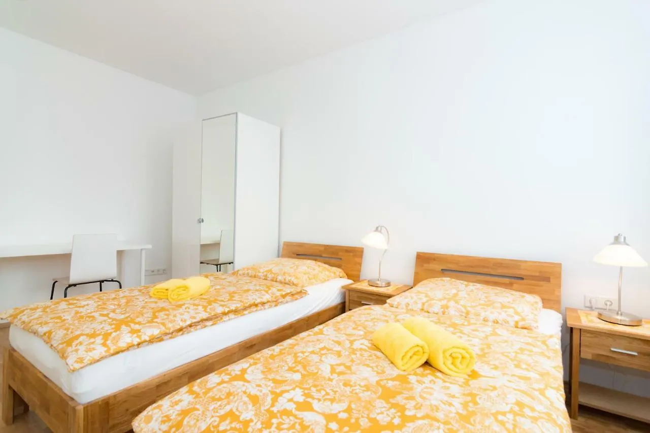 Private Apartments With Direct Subway Entrance Fürth Tyskland