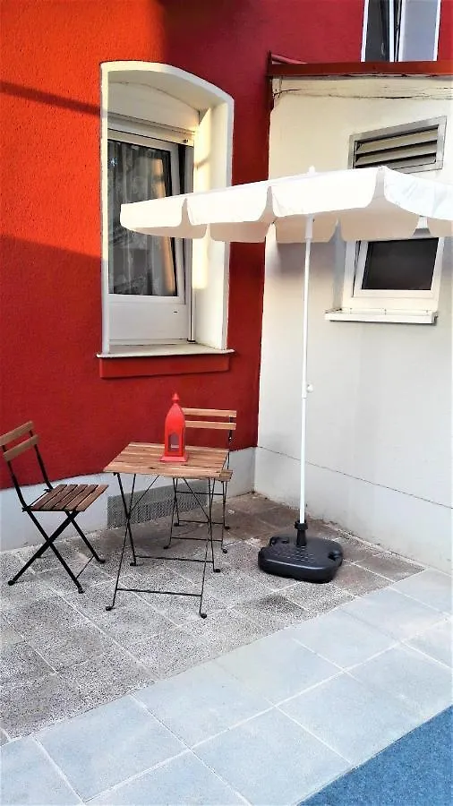 Private Apartments With Direct Subway Entrance Fürth